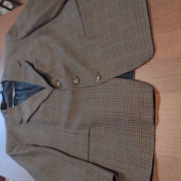 NWOT BIG AND TALL MEN SPORT COAT BLAZER BY PIERRE CARDIN. 52XL